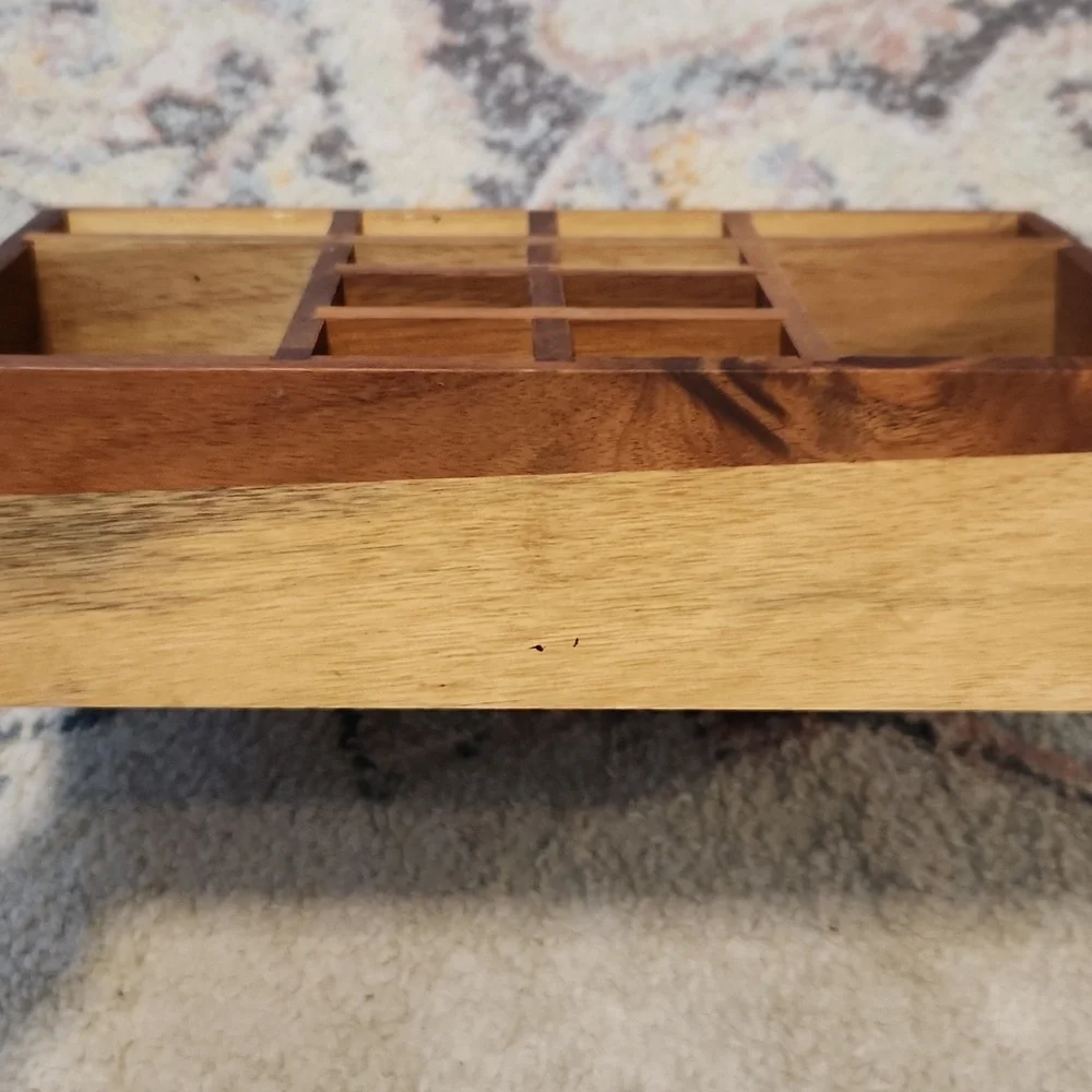 N/A wood makeup